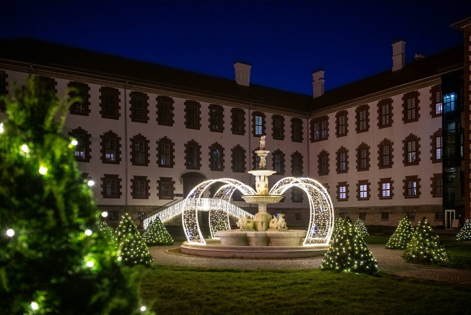 Weihnachtlicher Lichterglanz im Schloss Elisabethenburg | Foto: © Meiningen GmbH